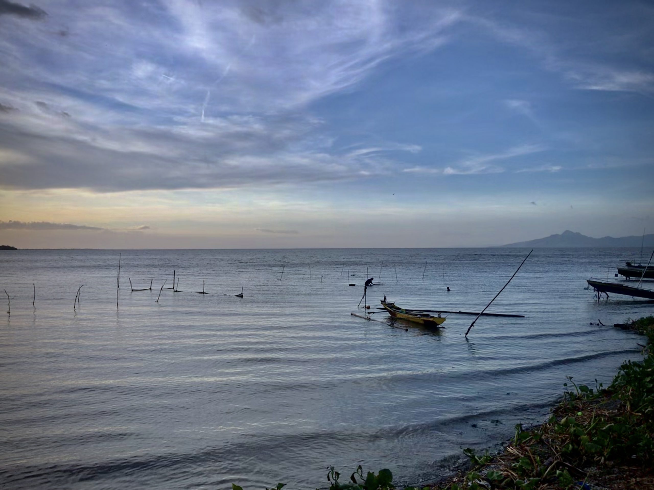 Laguna lake shore at Mayondon