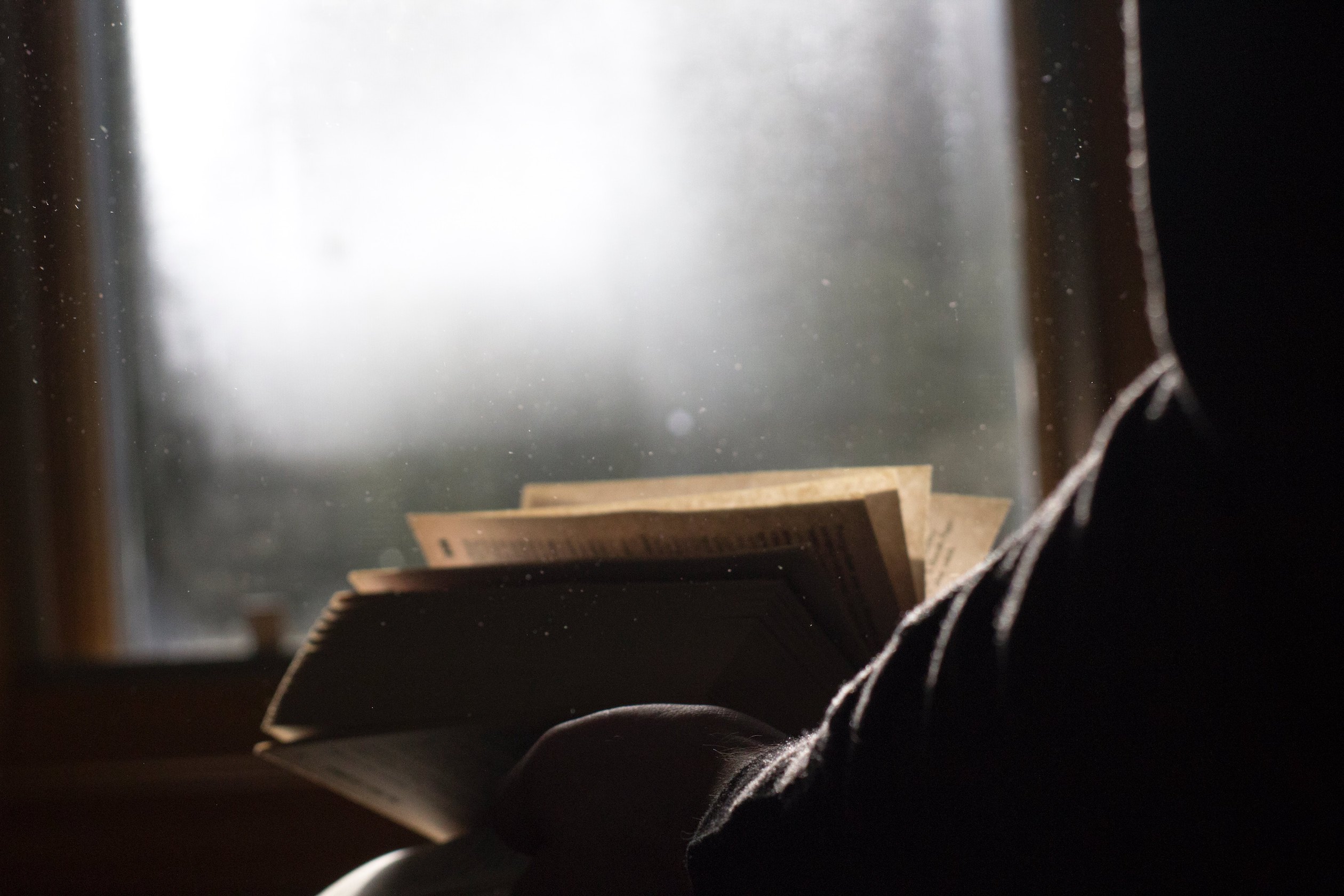 Reading silhouette