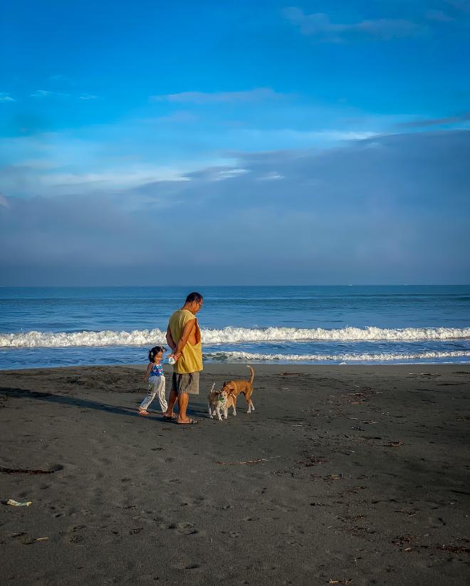 A grandfather and his grand daughter