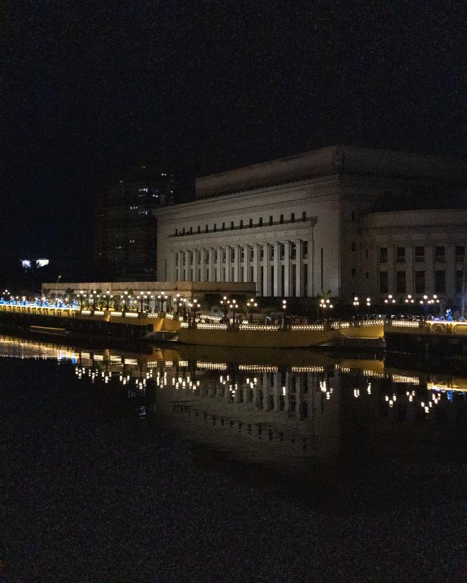 Pasig river at night